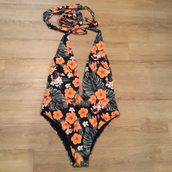 Women’s One Piece Deep V Neck Crisscross Back Self Tie Bathing Suit Zaful - Picture 4 of 6